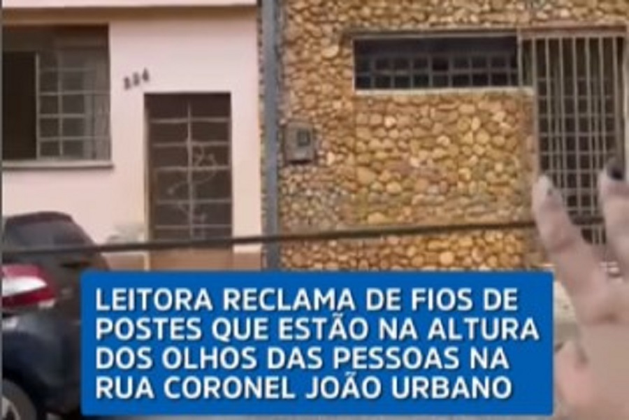 Vídeo| Fios soltos na Rua Coronel João Urbano em Varginha