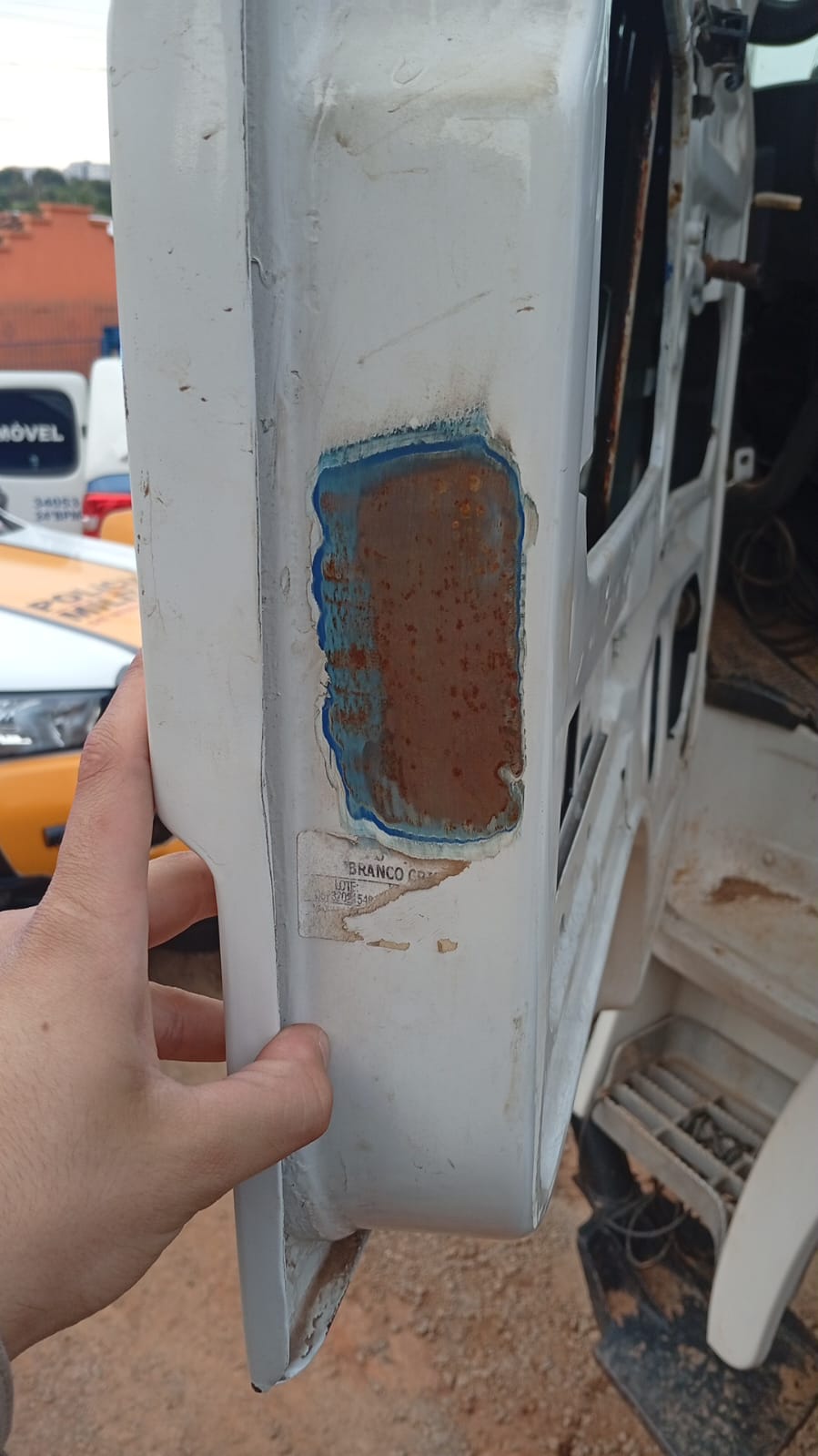 Polícia de Varginha encontra desmanche de veículos no bairro da Vargem